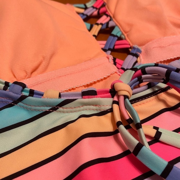 Swimsuit - Picture 4 of 5